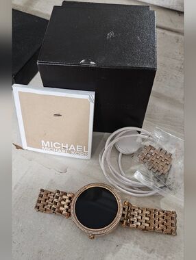 MK smart watch